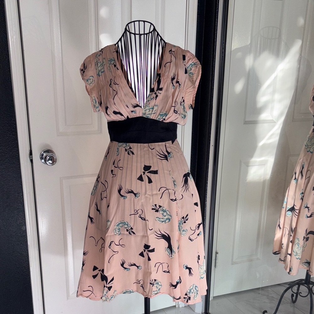 Trashy Diva Blush and Black Midi Dress